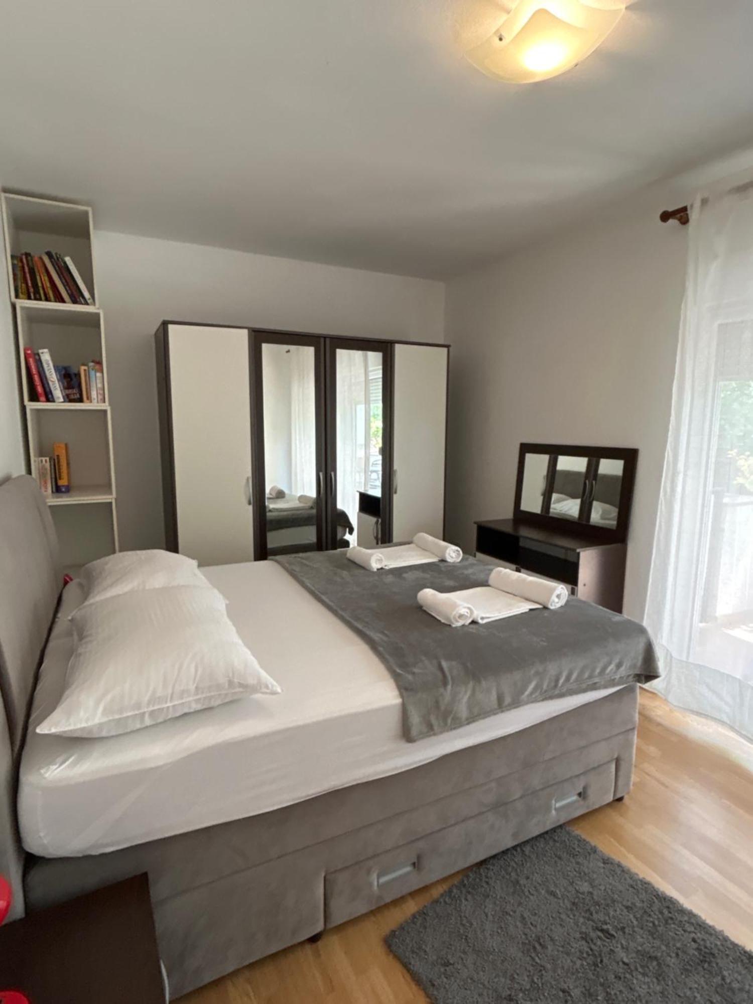 Apartments Purkovic Vodice Exterior foto
